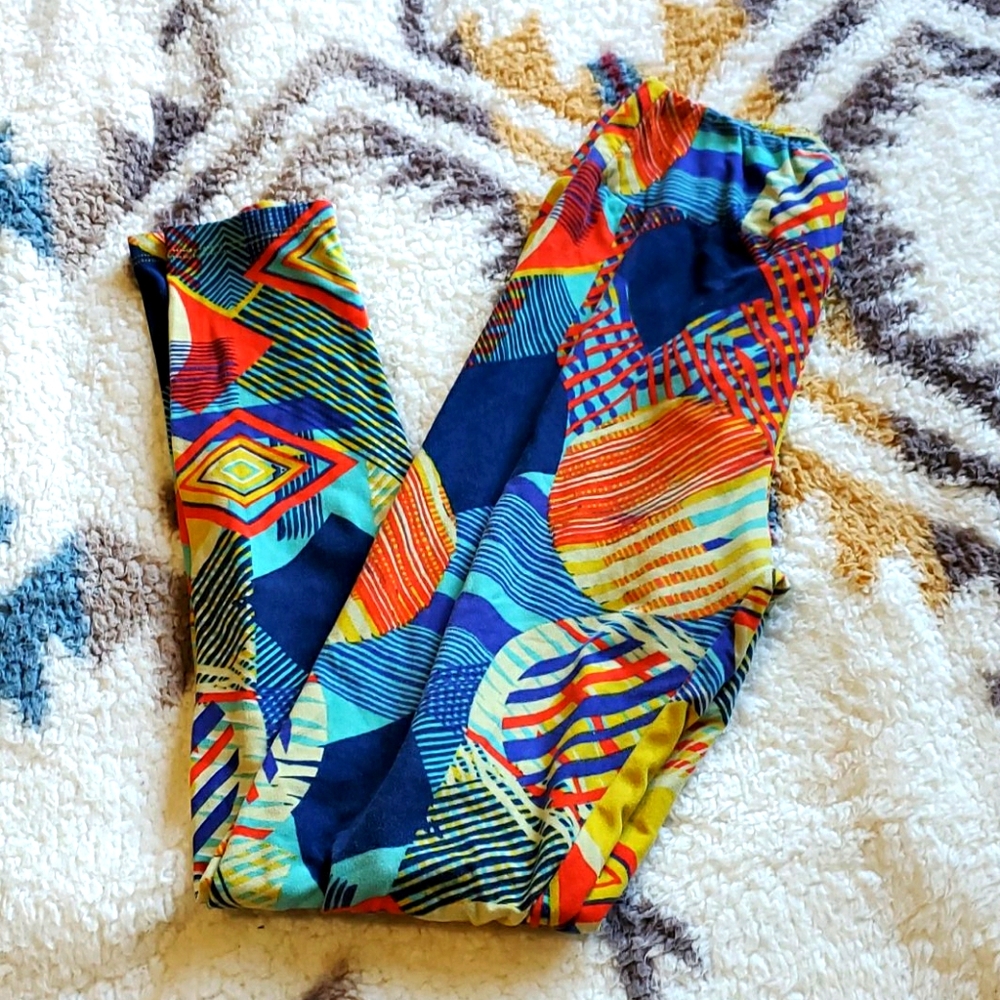 Bright pattern leggings